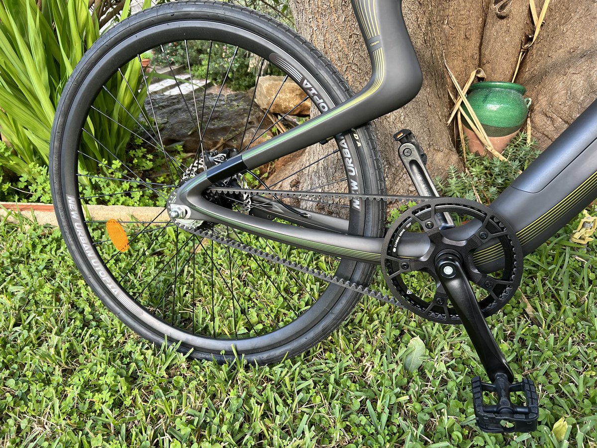 TechTabletscom's tweet photo. My next ebike for review arrived and it’s one slick looking carbon ebike 🤩
Torque sensor, 250W motor with clutch. 10Ah battery and only 13 kilos. Can’t wait to clock up some kms testing this out.
#urtopiaebike #newurtopia @newurtopia_us https://t.co/gnLrHd2A79