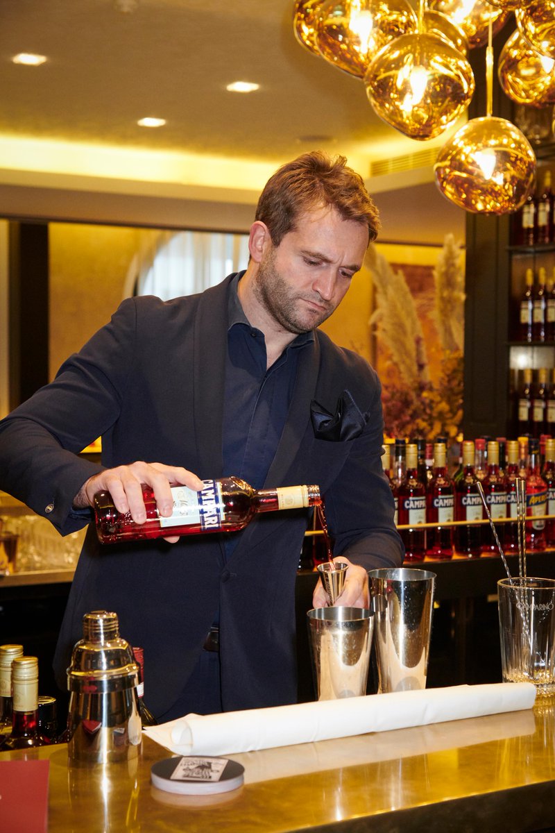 CampariUK's tweet photo. Our passion is red ❤️

#Campari   #RedPassion #Mixology #Aperitivo #Cocktail #ItalianCocktail https://t.co/KzoFOCzoD3