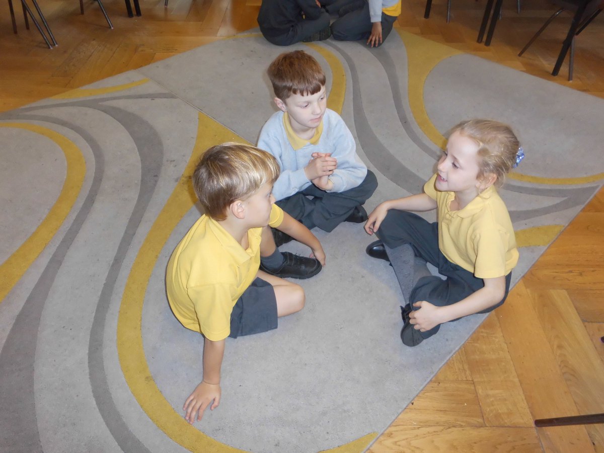 VioletClassCKIS's tweet photo. During our oracy lesson today, we thought about 'If we were King or Queen for a day, what would we ban?'  What would you ban and why?  We had interesting discussions in our talking trios. https://t.co/V5QXSIFna9