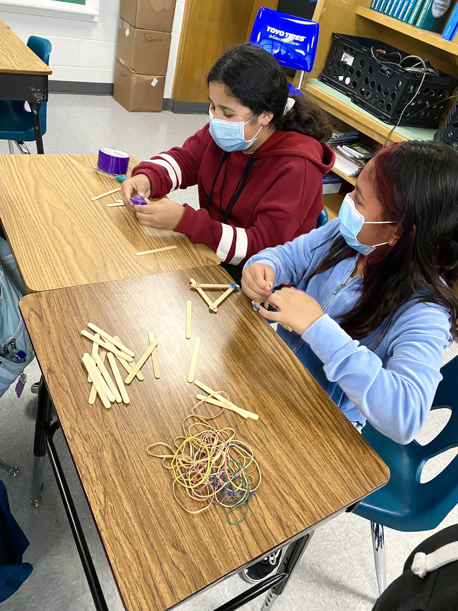DrMattGutierrez's tweet photo. Thank your for letting me visit your classrooms this morning, @JeffersonAveES! Thankful for all the staff does for their students and proud of the increasing levels of rigor! #1Heart1Seguin https://t.co/yXyxtJXgA8