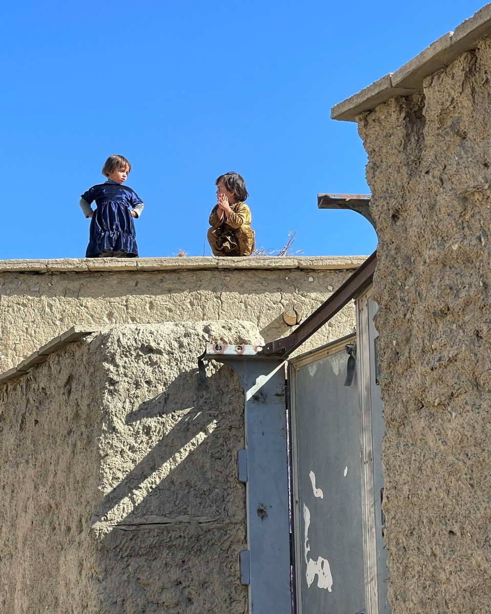 Visited an old Afghan village this week where, thanks to <a href="/UNICEF/">UNICEF</a> &amp; partners, I met strong girls who are loving their lessons in their community based school. This wee one was no exception! ForEveryGirl, an education 💙