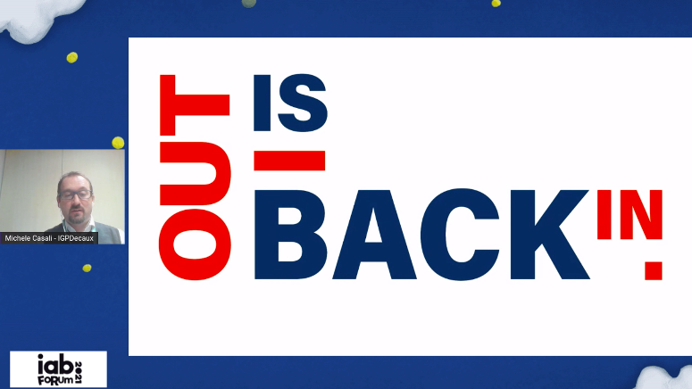 alebin8's tweet photo. 🔵#IABForum2021 #workshop #DOOH

➡️BACK TO OUT OF HOME⬅️

🗣️Michele Casali: <<Sicuramente bisogna sfruttare il #phygital. Ad oggi "Out is the key", molto più che in passato>>. https://t.co/HwazBVuNDl