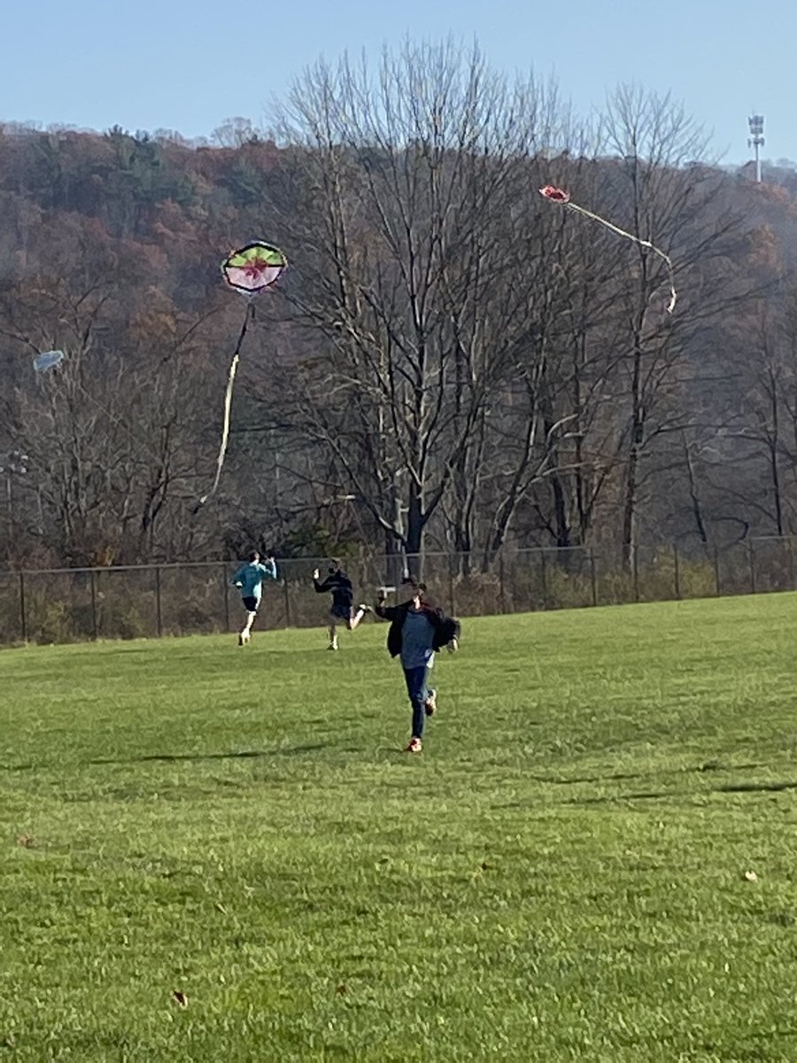 srmsct's tweet photo. More kite flying celebrating Day of the Dead tradition in Guatemala by SRMS Spanish classes! #srmsct #srmsllc # @RPS_DaSilva @SRMSLLC https://t.co/5mrMLENi1t