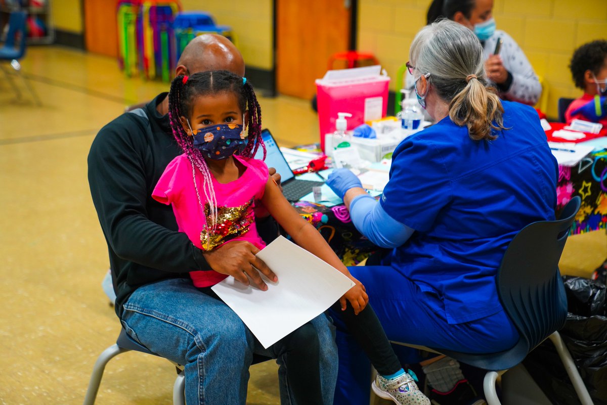 U.S. Secretary of Education Miguel Cardona visited the COVID-19 student vaccine clinic at Capitol Heights Elementary School, kicking off his nationwide tour of vaccination clinics for children 5-11 year old! #PGCPSProud

✴️View locations/make appointment: pgcps.org/coronavirus/pg…