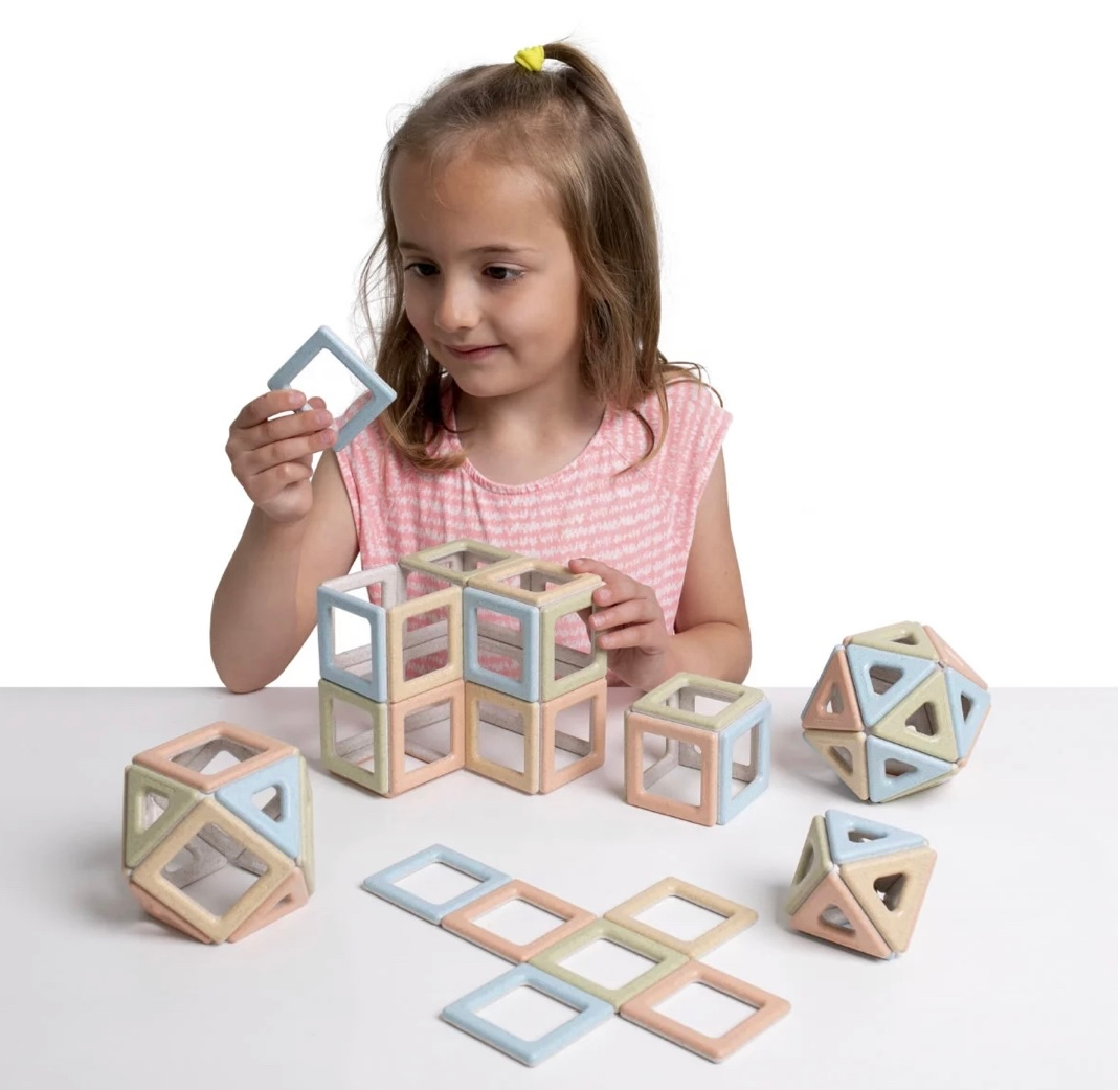 Let get them get creative building 2D and 3D shapes with our Eco Magnetic Polydron Set.
Made from 30% eco material (wheat straw)
We think this set is a winner!
What do your kids love building?
.
.
.
.
.
#christmastoys #christmasgifts #christmasgiftsforkids #childrenstoys #polydro