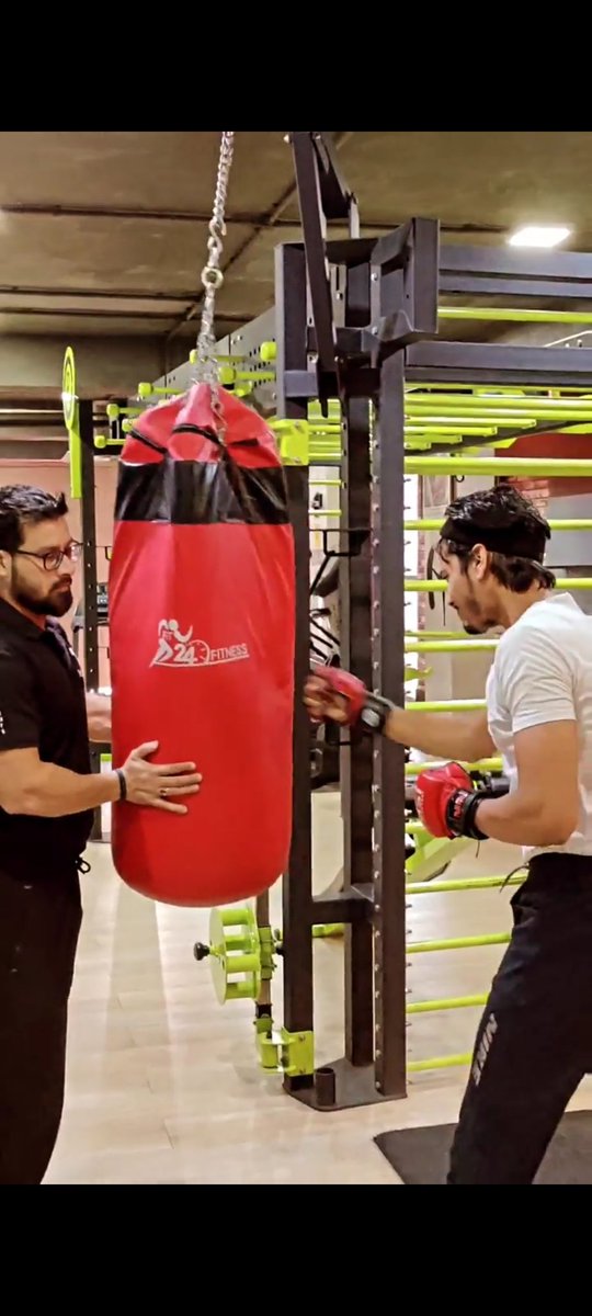 AkshayShantanu's tweet photo. If you're playing against an aggressive side, you need to play an aggressive game.@MikeTyson @PMOIndia @POTUS @imVkohli @akshaykumar @AnkitRa40263112 https://t.co/ARhdIMfE2M