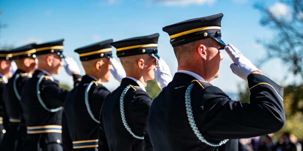 SOFWERX's tweet photo. On 03 November, 1st Special Forces Command (Airborne) held their annual wreath-laying ceremony in honor of President John F. Kennedy for his contributions to the U.S. Army Special Forces.
#PresidentKennedy #JohnFKennedy #SpecialForces #SpecialOperations #ArmySOF https://t.co/6VQ3mgxpvY