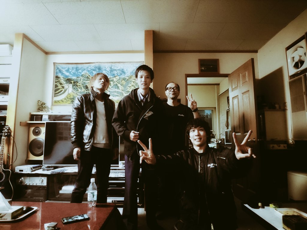 11/21(日)上田Radiusにて君を待つ！！
ずっと待つ！！……ちょっと休んで、さらに待つ！！！！STEVOです！！