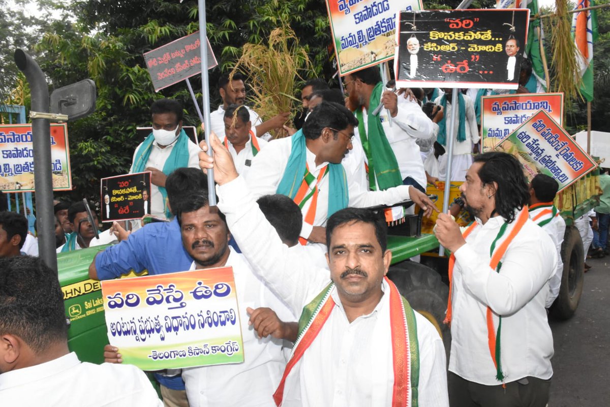 AskarMirza_INC's tweet photo. Today we participated in #FarmersProtest

Team @INCTelangana today in Hyderabad protesting against anti farmer TRS &amp; BJP duo.

Both TRS &amp; BJP are deceiving farmers and distracting the public with blame game. 
#TrsBjpBhaiBhai 
@revanth_anumula @UttamINC https://t.co/GNoq4MnoJl