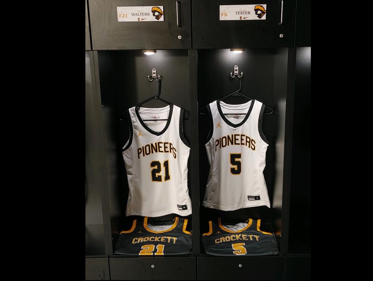 CrockettGirls's tweet photo. We are excited to reveal the new DCHS Lady Pioneer Basketball Locker room!!Thanks to everyone who worked so hard to provide our players with this top of the line facility!!
Go Lady Pioneers!!🏀💛 https://t.co/nTvtdoM5i0