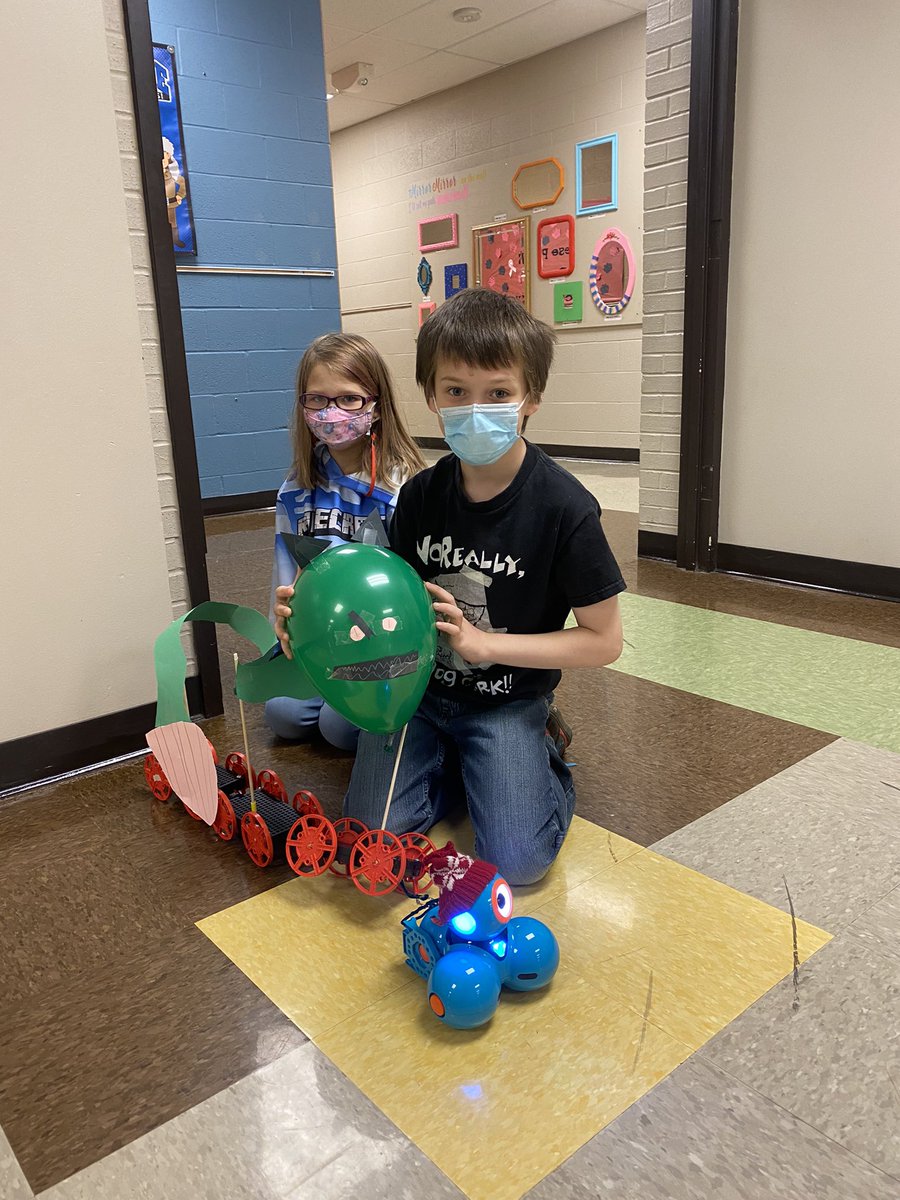 Thanksgiving Parade!  Students designed their own parade balloon and pulled them through our parade with our Dash robots and some coding.