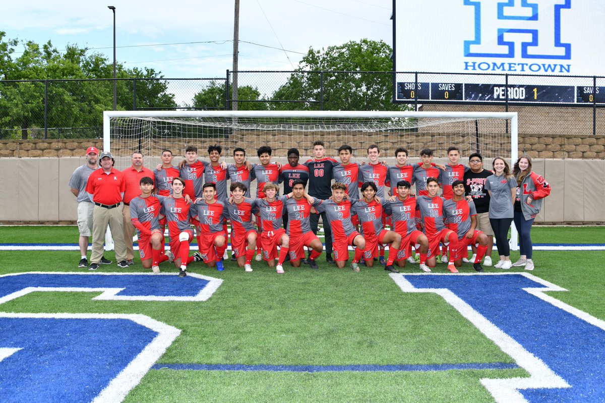 LEEVOLSSOCCER's tweet photo. Hi this is Coach David Rogers with San Antonio LEE Boy’s Soccer.  Please support your 2021 6A State Champions as we prepare to defend our title. Please click https://t.co/kVTka1jgXC or text Give to 44944 to help our program reach $5000.  Thank you for your support! https://t.co/LKkn4NQHU7