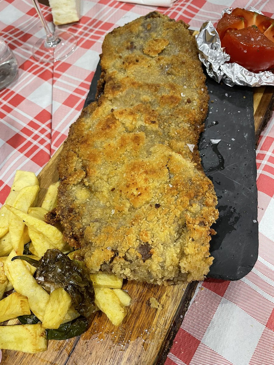 nanolomin's tweet photo. Cachopo en #toledo #zapico https://t.co/udWJx4Gxmm