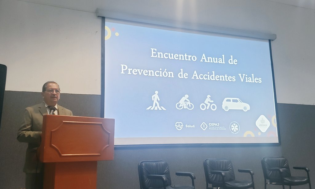 JonadabMartinez's tweet image. Sumando esfuerzos sociedad y gobierno, es la única manera para prevenir accidentes viales y sus lamentables consecuencias. ♿

Necesitamos mejorar la infraestructura vial, hacerla más segura; y aplicar la Ley y el reglamento con más y mayor rigor.