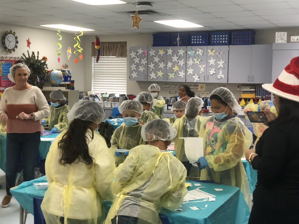 NES_Mustangs's tweet photo. 3rd grade Contraction Surgery! Thank you For making learning fun in ELA @PKthru5mustangs https://t.co/1Hs7FVmU9t