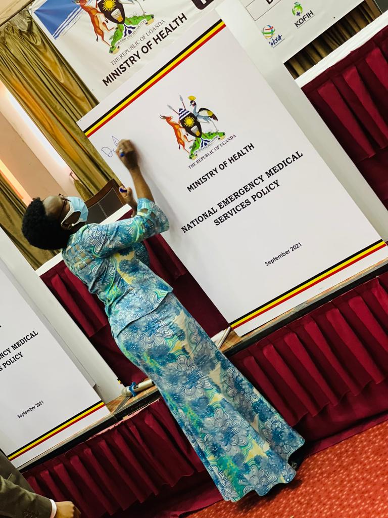 Uganda's Health Minister, Hon. @JaneRuth_Aceng has this afternoon launched the National Emergency Medical Services Policy. 

The Policy will be key in ensuring sustainable funding, effective governance and universal access to emergency care for all people of Uganda. #EMSPolicyUG