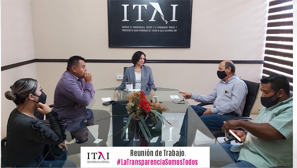 #LaTransparenciaSomosTodos hoy en reunión de trabajo junto al Regidor, Estuardo González Rodríguez, integrante del Cabildo del <a href="/HXVIIAyto_LaPaz/">H. XVIII Ayuntamiento de La Paz, BCS</a>
con la finalidad de fortalecer y cumplir con los temas referentes al Comité de transparencia.