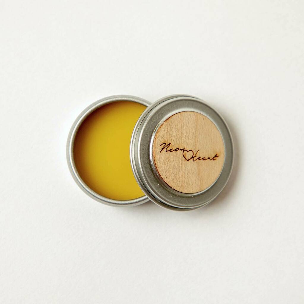 Neon Heart is back, this time as a solid perfume balm!! This limited edition relaunch is a resurrection of our former liquid perfume by the same name and same notes. Made with pure essential oils and absolutes infused into a skin-soothing balm, Neon Heart is a deep blend of …