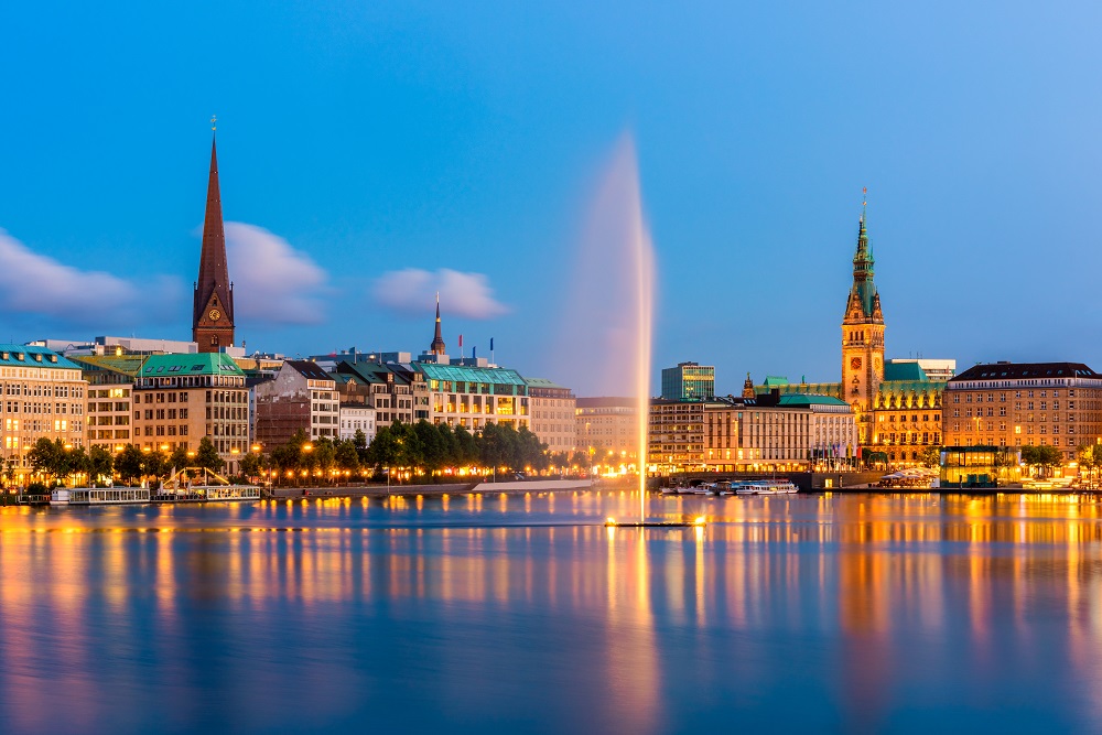 Do you want to become a specialist in #data #Tableau and #Alteryx?
 
<a href="/dataschoolde/">Data School Germany</a> are ready to train the next generation of #data specialists in Hamburg, Germany!
 
Have a watch of the video below in <a href="/_tombrown_/">Tom Brown</a>’s blog to find out more.
 
bit.ly/3CnKQuv