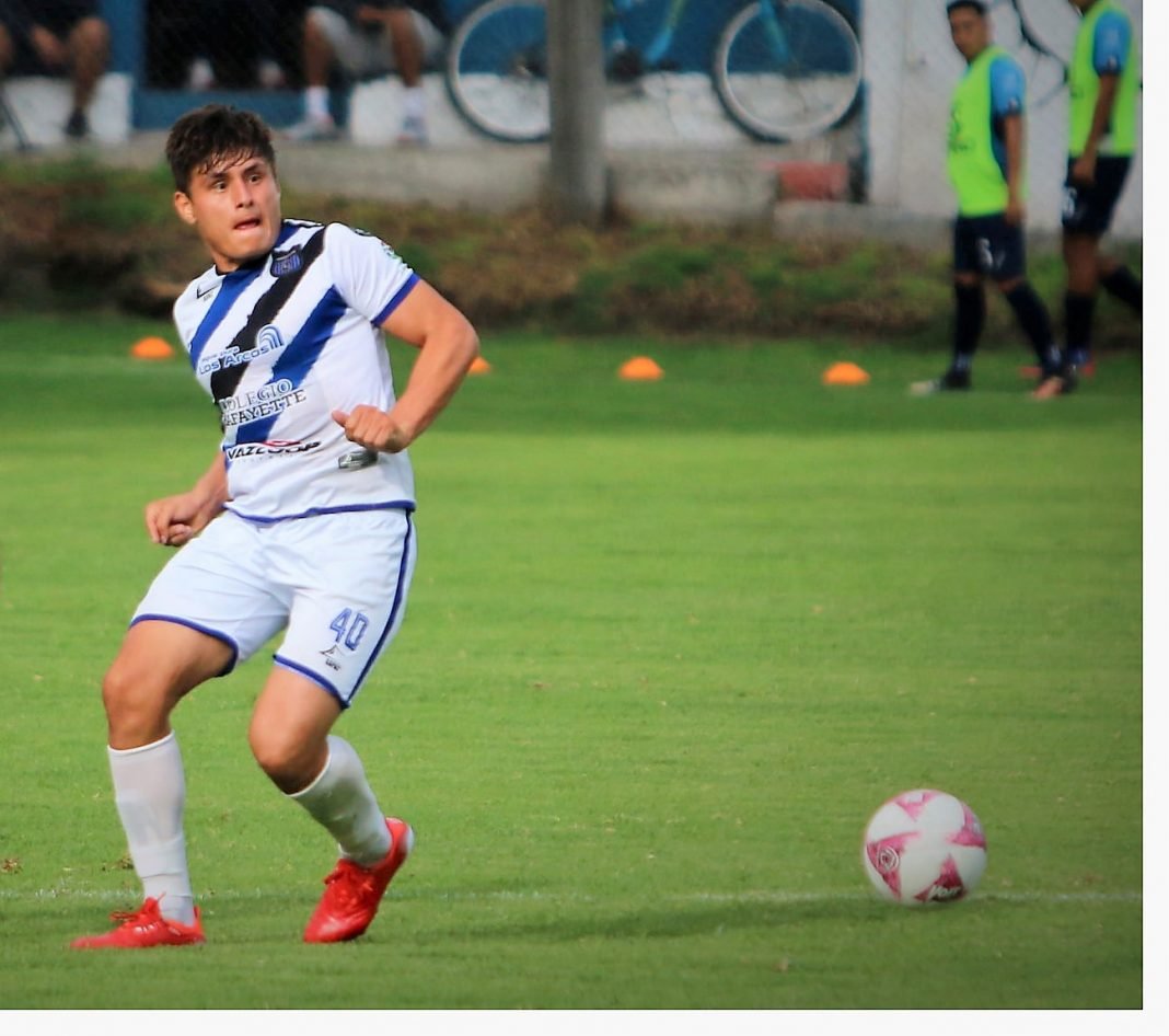 LigaPremier_FMF's tweet photo. 📝| PELEAR HASTA MORIR  
.
.
@interdeqrofc con calculadora en mano y es que la escuadra queretana, aunque con remotas posibilidades de calificar, no dejará de luchar por la combinación numérica ganadora. 

Así se pronuncia su defensa, Sergio Vázquez. 

https://t.co/RSlv6UsP4E https://t.co/JqOwkVYK9C