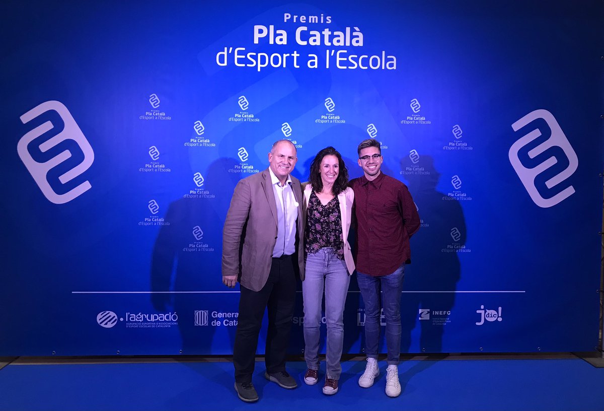 cebllob's tweet photo. El #CEBLLOB present a l'acte de lliurament dels Premis Pla Català d'Esport a l'Escola 2021 a @inefcat gràcies al projecte “Campus #JugaVerdPlay” de @rubenaranjo21 @esportcat @educaciocat @VadoValls #PCEE #esportsivalors #esportescolar https://t.co/nAQThyKvpN