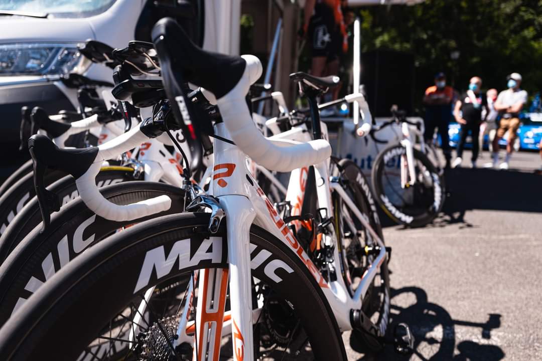 Auber93Cyclisme's tweet photo. 🚨  𝗩𝗲𝗻𝘁𝗲 de Vélos, Roues, Casques, Texiles, Pièces détachées... 

Nous serons présents ce dimanche 21 novembre à la Braderie de Baillet avec des articles à destocker. 

📍 Gymnase - 5 rue Jean Nicolas à Baillet-en-France (95) de 9h à 18h https://t.co/jhRStsLcpT