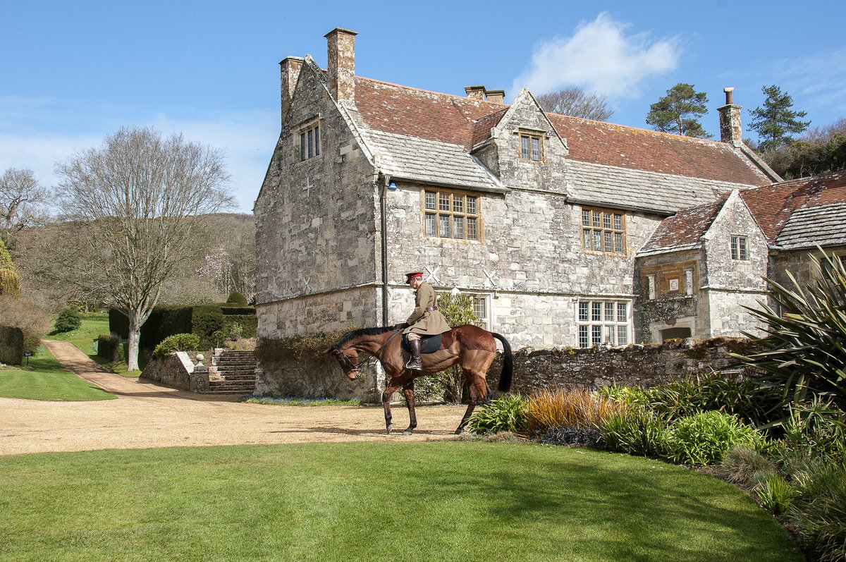 VisitIOW's tweet photo. The Warrior Trail is a circular route which can be tackled on foot, by bike or even on horseback!🥾

It was created in celebration of one of the #IsleofWight’s most prominent First World War stories; that of General Jack Seely and his horse, Warrior.🐎

ℹ️https://t.co/ZucjUmvrwx https://t.co/m3YPXJv8kr