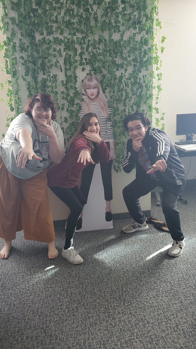 #TaylorSwift