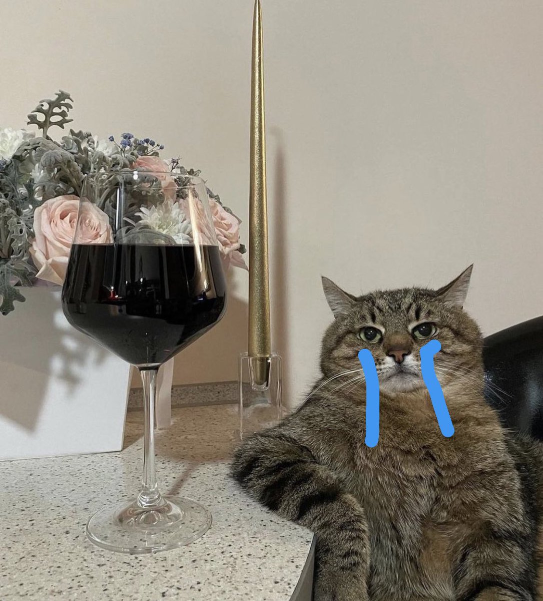 rakyroooooad's tweet photo. Listening to I Drink Wine:
#Adele https://t.co/glTKE7ESVR