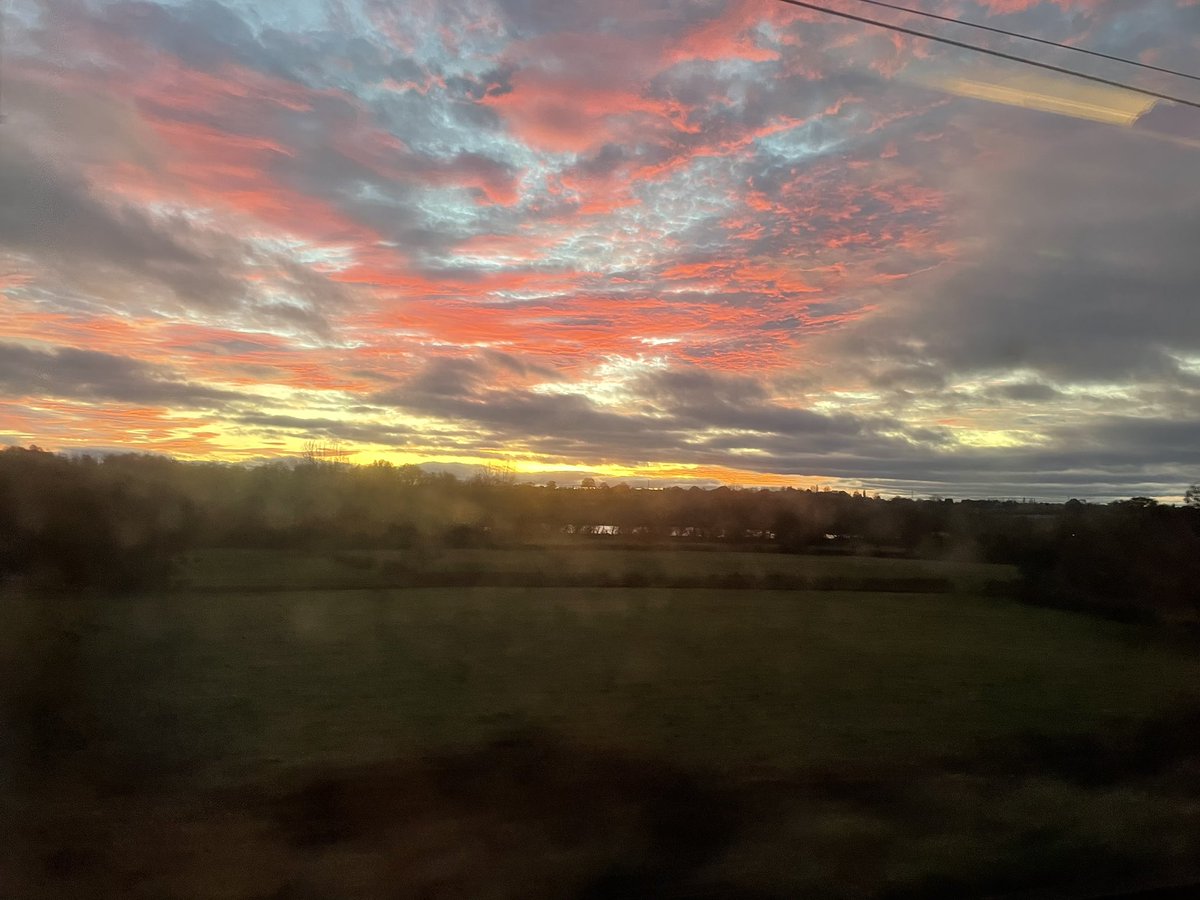 As my train heads back south from Brum the sun sets on #Locality21 and another wonderful two days of discussion, inspiration, making new contacts and friends and celebrating the power of community. Thank you to all <a href="/localitynews/">Locality</a> for making it all happen.