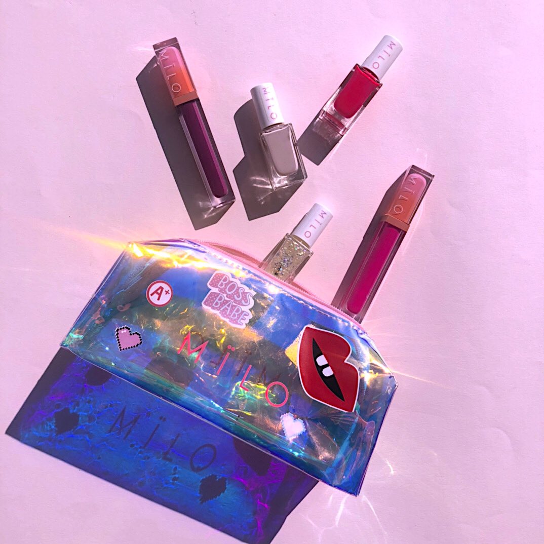 CosmeticsMilo's tweet photo. The perfect Makeup Bag 💕 https://t.co/qNdiVGW91O