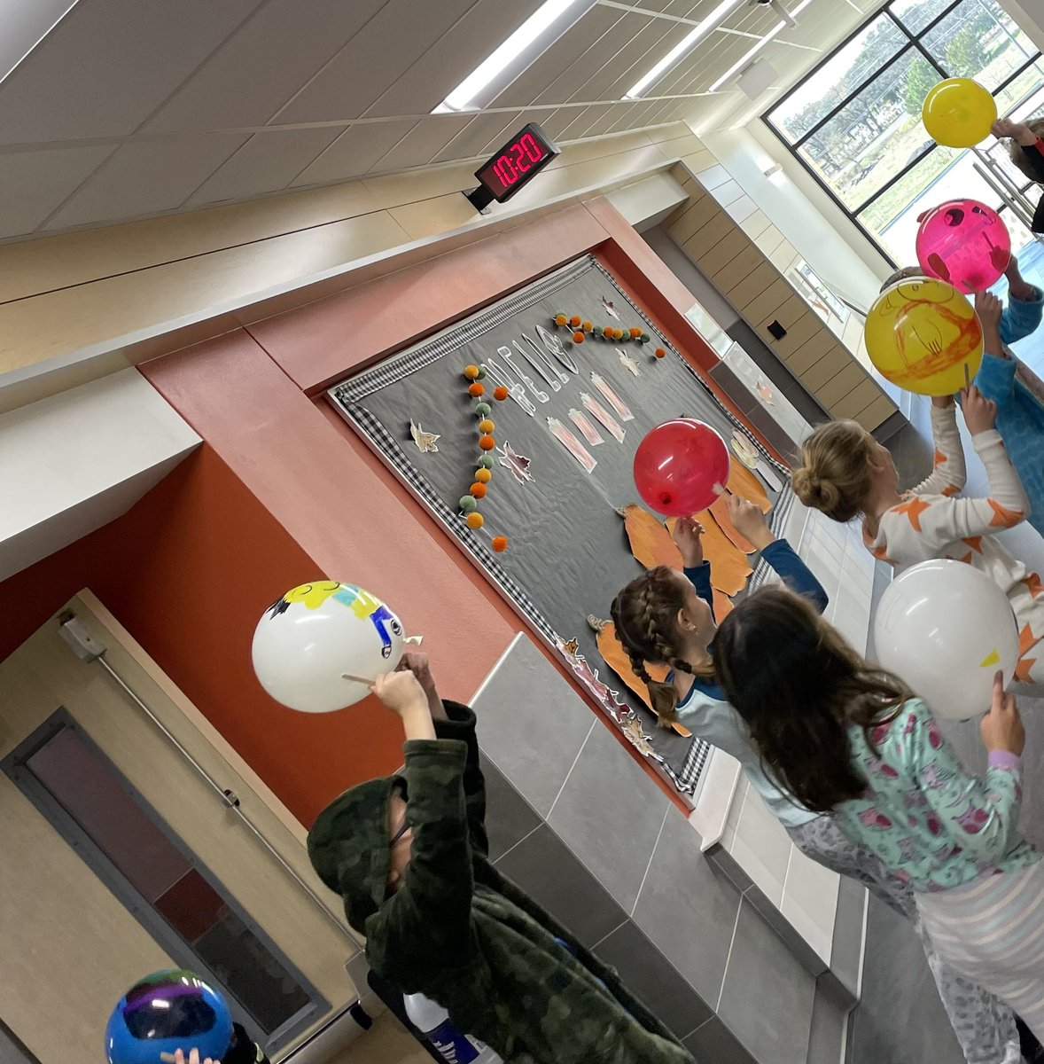 MQuisenberry1's tweet photo. Celebrating reading and literacy all day at Aledo Reads at Annetta Elementary! Check out the Balloons Over Broadway inspired parade! #AledoReads 📚@AledoISD https://t.co/dVaJj0M3QX