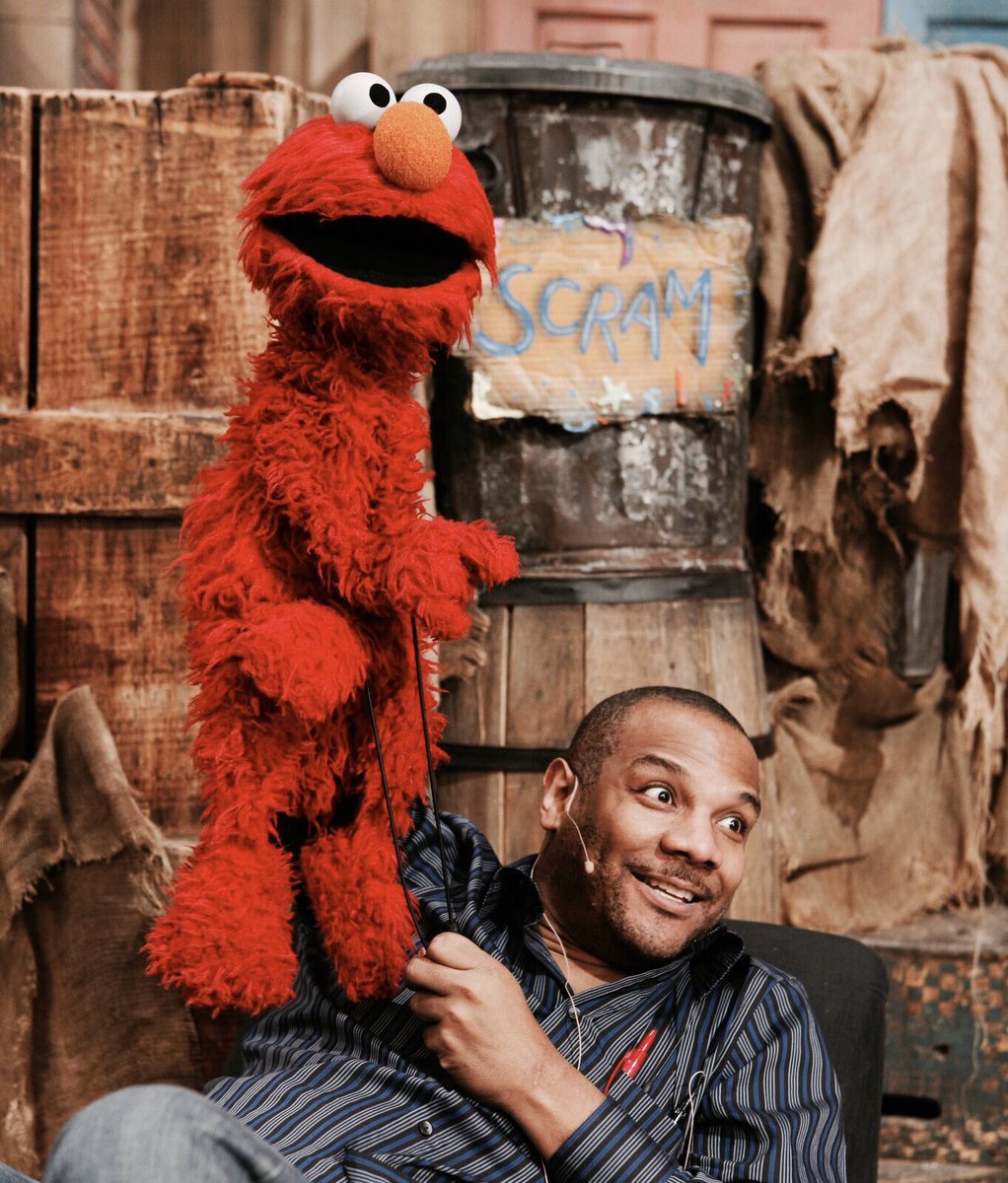 retrochenta's tweet photo. Hoy hace 36 años que Elmo apareció por primera vez en "Sesame Street". https://t.co/YTXQ2WFyG2