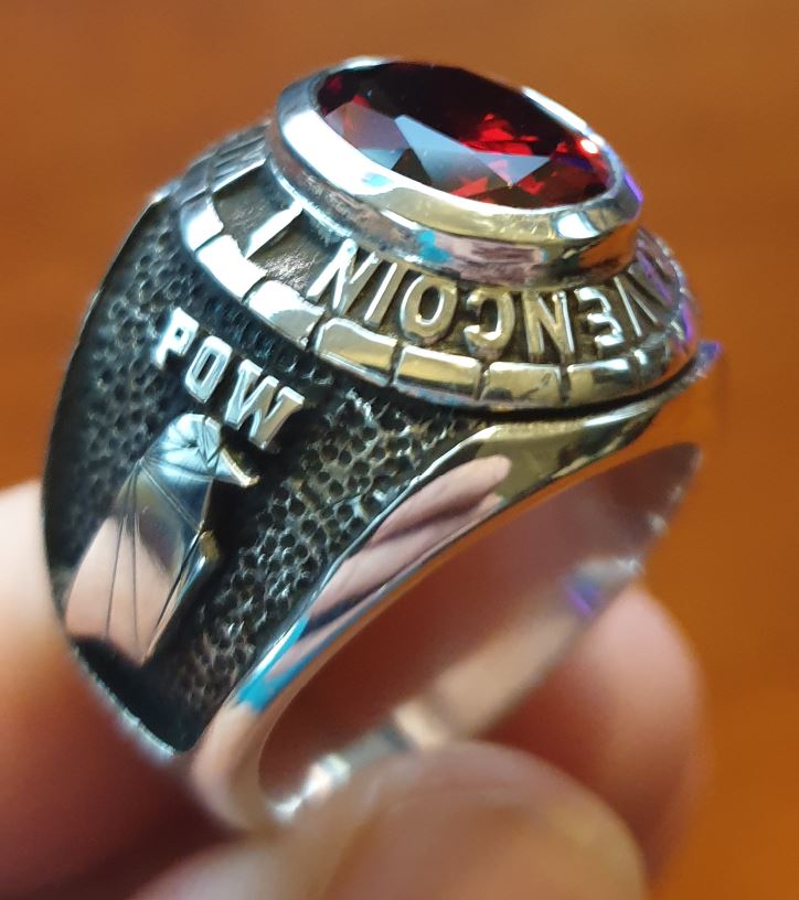 The #POWERSTONERING1 auction is live <a href="/Just_NFTs/">JNFTS</a> 

marketplace.justnfts.io/product/n-lrvn…