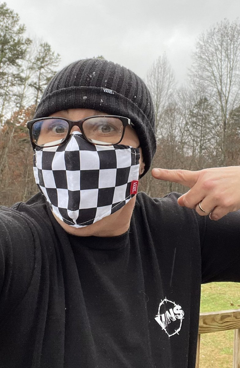 BB_Load's tweet image. #VansCheckerboardDay  @VANS_66  share smiles be kind to one another #sharesmiles #wigglethatbomb #WeDoRecover #bombitlikeitshot #bombparty