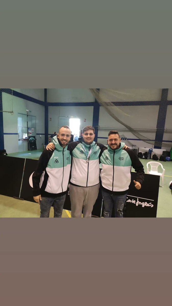 PedroBarbaa's tweet photo. HERMANDAD de @fabcadiz @AlmeriaFAB desde hace 6 añitos. 
Cada campeonato deseo encontrarme con vosotros, sois brutales!
PARA ESTO ES UN CAMPEONATO, ALGO MAS QUE BALONCESTO, SIEMPRE!! https://t.co/PNj7i7DoYI
