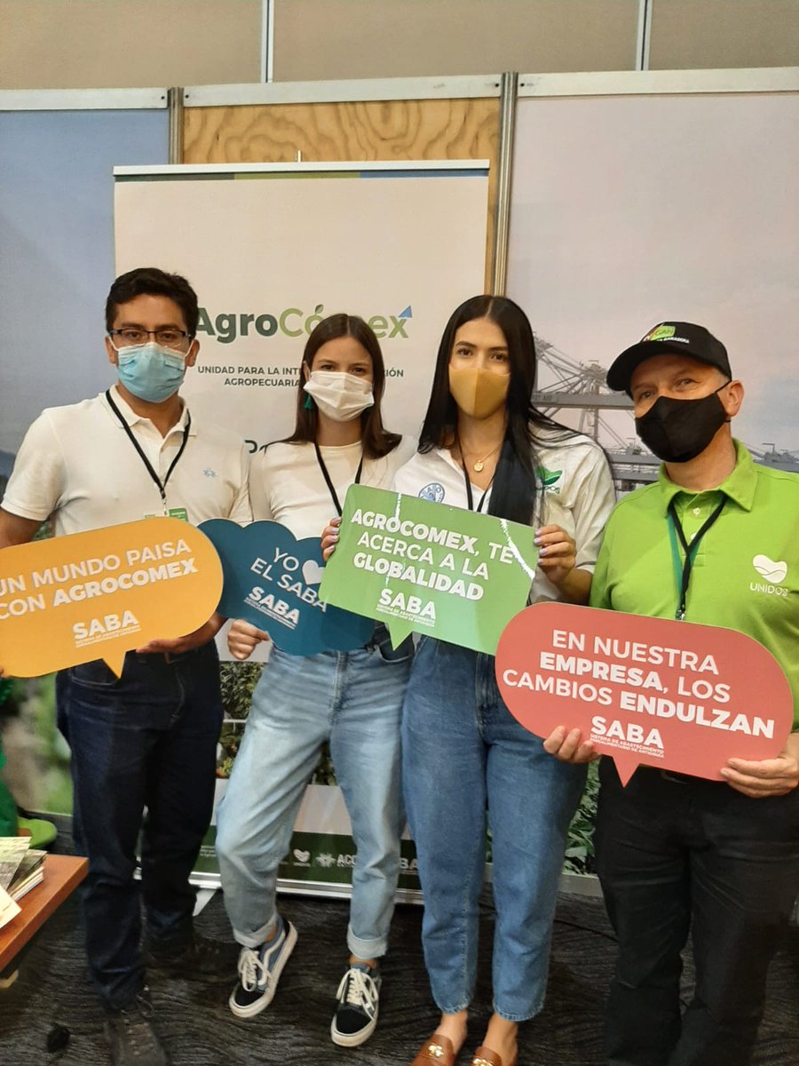 FAO_Colombia's tweet photo. Por el stand de #SABAntioquia y #AgroComex en #ExpoFinca 2021 hicieron su paso 33 asociaciones de todo Antioquia👩🏽🌾👨🏿🌾, soñando con poner en todo el mundo sus cosechas de yuca, plátano, uchuva, banano y cacao con apoyo de 🤝@GobAntioquia @agriculturAnt @FAO https://t.co/IWwro0RRVh