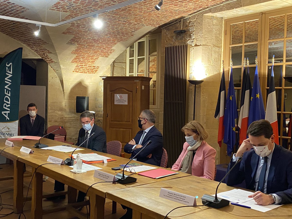 ardennescd08's tweet photo. [Plan de relance] Signature des Pactes Territoriaux de Relance et de Transition Écologique pour les 8 EPCI des #Ardennes. Pour Noël Bourgeois, Président du #CD08: « c’est une démarche d’unité à laquelle le Département apporte son soutien, en faveur des projets des territoires. » https://t.co/aaQXppvgd1