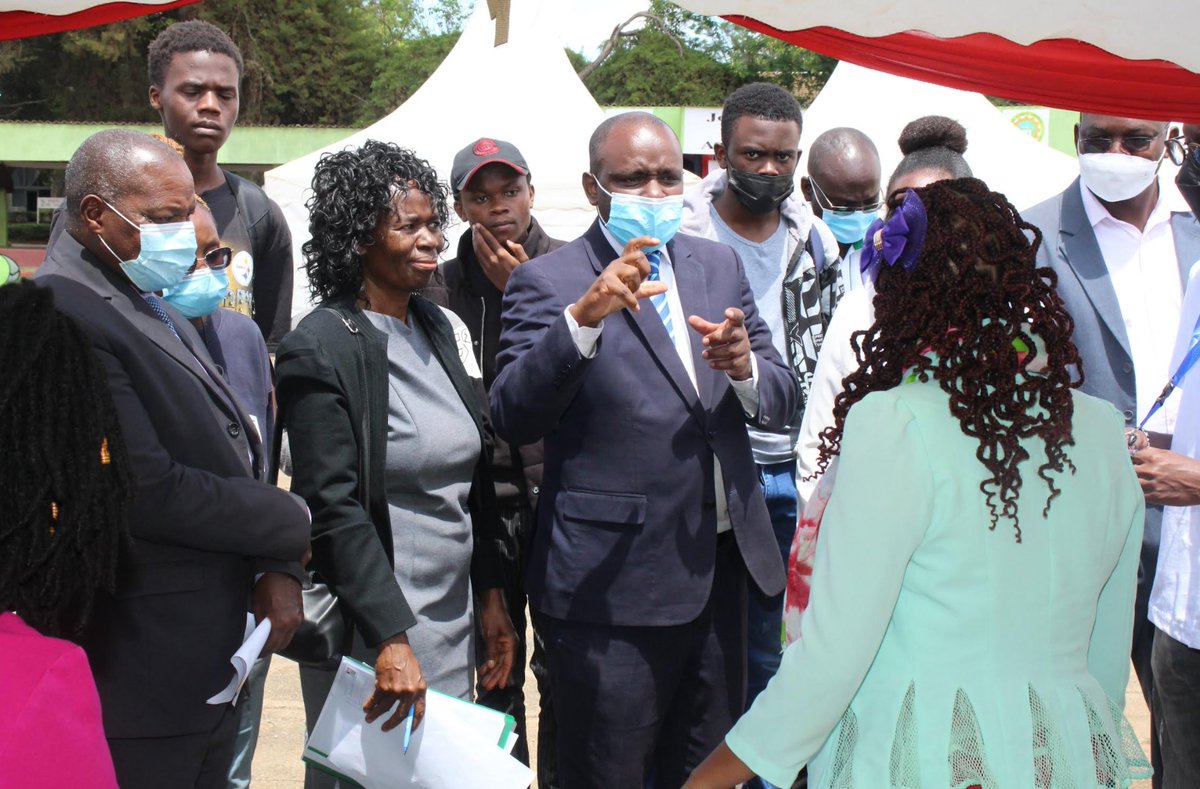 tomwansa's tweet photo. To the many #students participating at JKUAT Tech Expo, @jkuattechexpo, there is tremendous potential in your work. From @KENIAupdates, we have your back! Will see some of you at #KIW2021 @KenyaInnovWeek. I call upon other partners to get involved, amplify the many solutions. https://t.co/MALwFVFk5h
