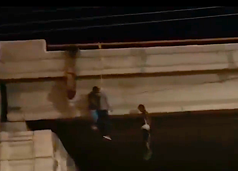 e10 personas amanecieron colgados en un puente sobre la carretera federal 45  Zacatecas- Aguascalientes