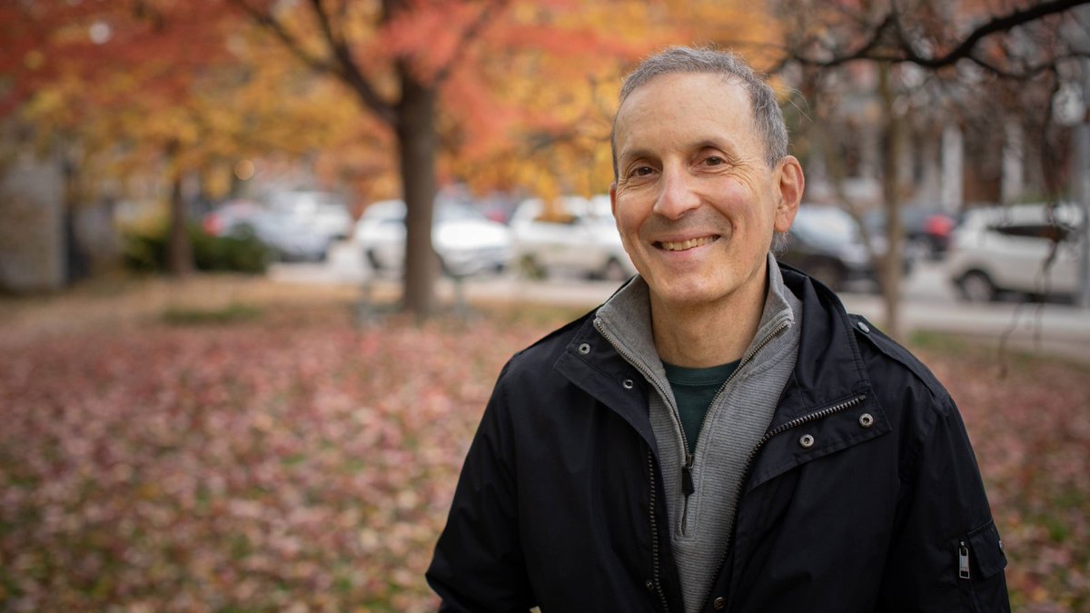 TorontoMetSci's tweet photo. Dr. @danieljdrucker, MD gave a two-part lecture to the #RyersonScience community and shared his work and wisdom gleaned from a lifetime in science. Dr. Drucker is a recipient of the 2021 #GairdnerAwards and Professor of Medicine at the @UofT. Read more: https://t.co/aYUaBiwerp https://t.co/amLwJyshC3