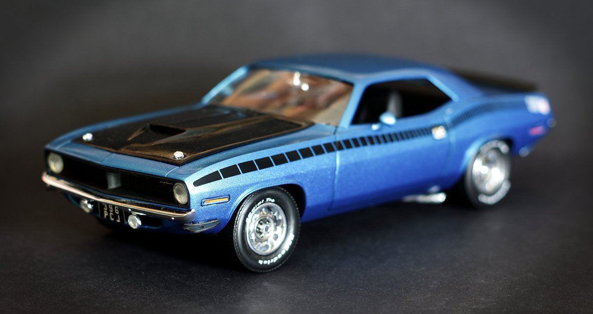 UkAndys's tweet photo. Forgot to post these pictures of my Revell 1:25 Plymouth Cuda https://t.co/iV2NutBkt0