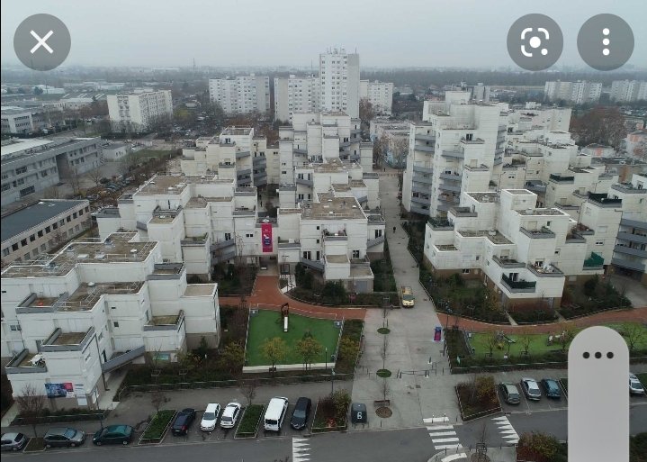 NathalieCaron9's tweet photo. Demain @Dynacite et ses partenaires donneront le clap de fin de la remarque #rehabilitation des Verchères à #VauxEnVelin .
300 lgts totalement rénovés dt 200 relogements temporaires 
@ActionLogement @AnruOfficiel @aura_hlm @MGomezDynacite #hlm https://t.co/zNT2Vho0BL