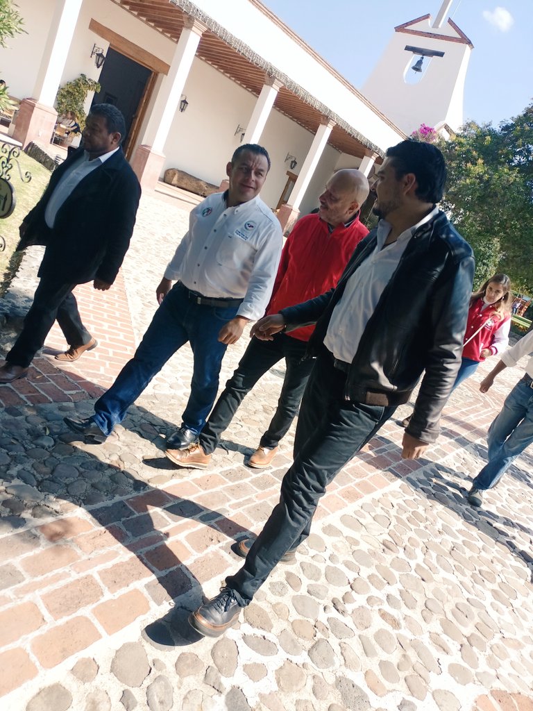 Amigos estamos en Michoacán, junto a la gran familia emetista, el <a href="/MT_Nacional/">Movimiento Territorial</a> está en Territorio cercanos a todos ustedes. <a href="/alitomorenoc/">Alejandro Moreno</a> <a href="/PRI_Nacional/">PRI</a> <a href="/caroviggiano/">Carolina Viggiano</a> <a href="/MT_Nacional/">Movimiento Territorial</a> #FuerzaMTMichoacán