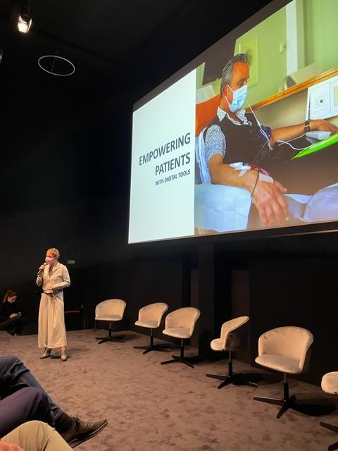 SmartHealthNL's tweet photo. The State of Digital Therapeutics 2021 - a big thanks to our speakers @DaanDohmen @kaskoen @doorvonk @hconstandt @HadewigDC @stevedv @JoostBaert today!  @In4Care  👉🏻 Great to connect &amp; get inspired! #dtxbenelux https://t.co/BnAm7t9Gri