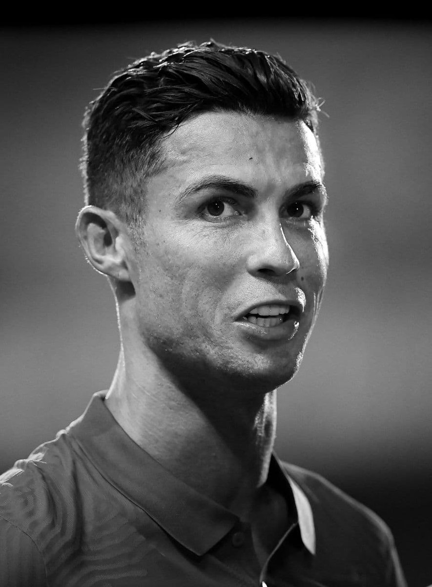 Ari17ii's tweet photo. 🗣️ Confidence is not 'They will like me'. Confidence is 'I'll be fine if they don't.

Cristiano Ronaldo 🐐 https://t.co/GpHOts1UXv