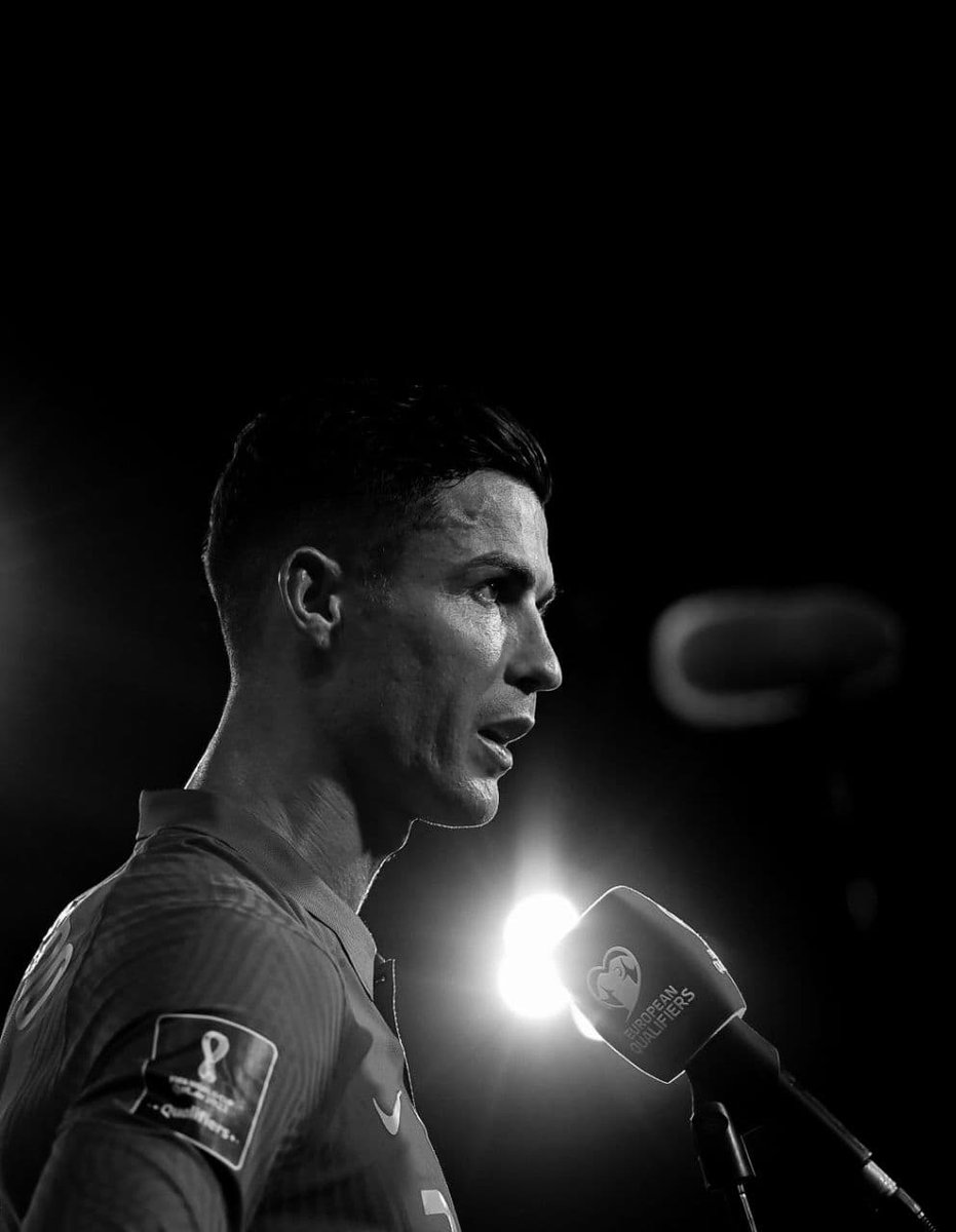 Ari17ii's tweet photo. 🗣️ Confidence is not 'They will like me'. Confidence is 'I'll be fine if they don't.

Cristiano Ronaldo 🐐 https://t.co/GpHOts1UXv