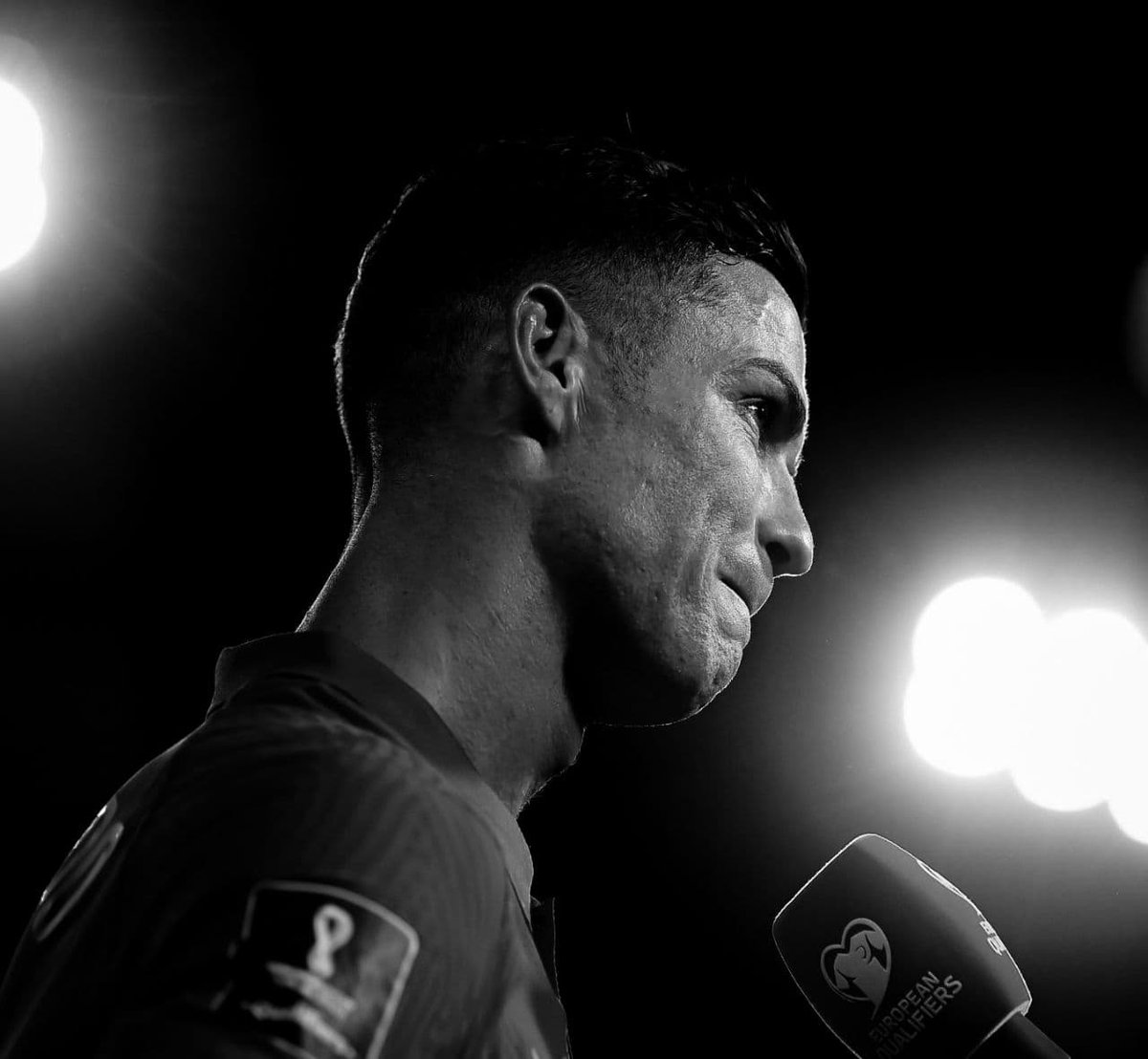 Ari17ii's tweet photo. 🗣️ Confidence is not 'They will like me'. Confidence is 'I'll be fine if they don't.

Cristiano Ronaldo 🐐 https://t.co/GpHOts1UXv