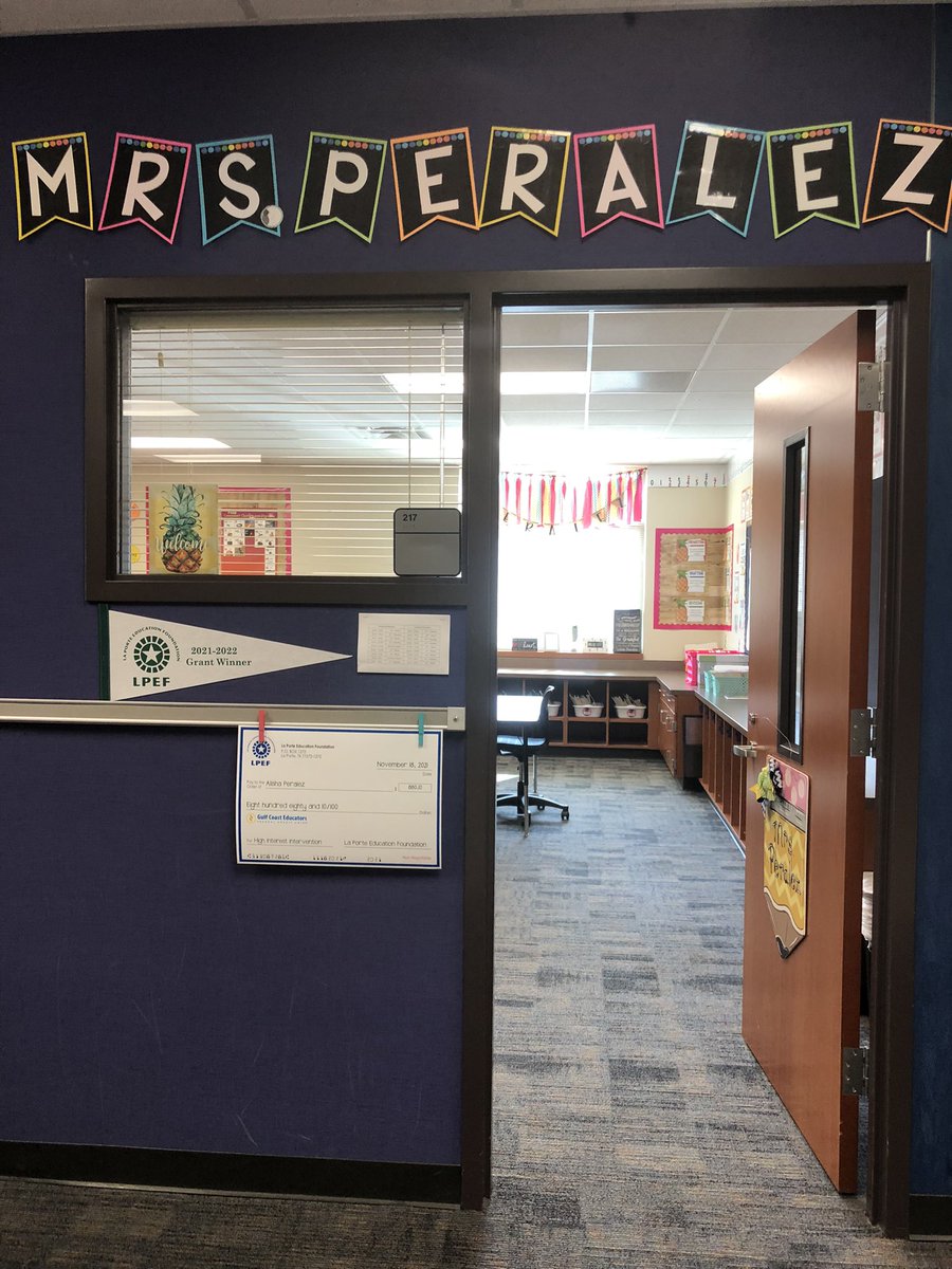 AlishaPeralez's tweet photo. Woo hoo!!! I won a grant today for my awesome students!!! Thank you LPEF!!! ❤️🎉🎉 https://t.co/DxNZYBK6of