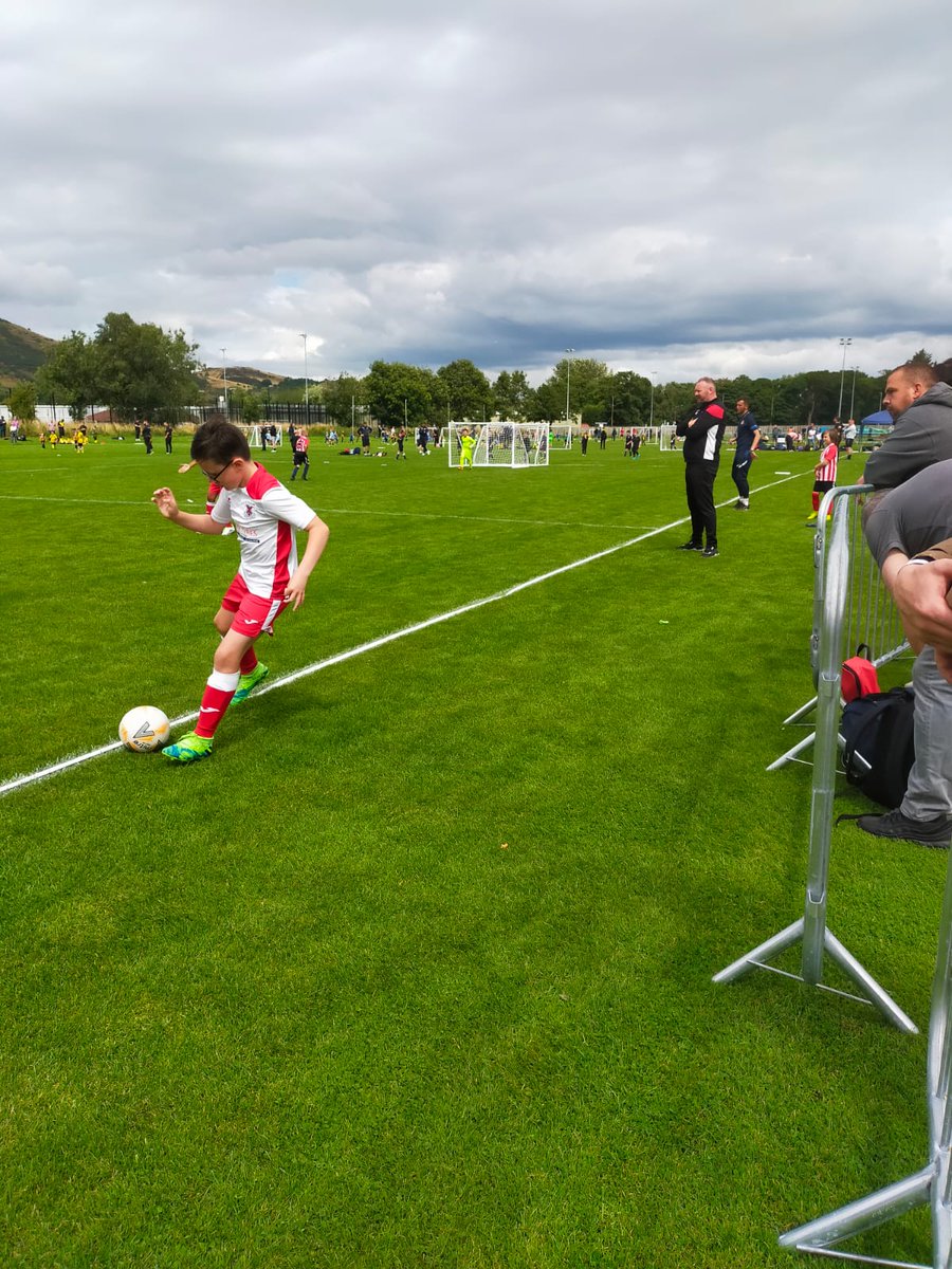 QuickPitch_'s tweet photo. Quick Warm Up for the Colder Months 🥶
#quickpitch #quickpitchonline #football #footballtraining #sport https://t.co/TitEp0xUE9